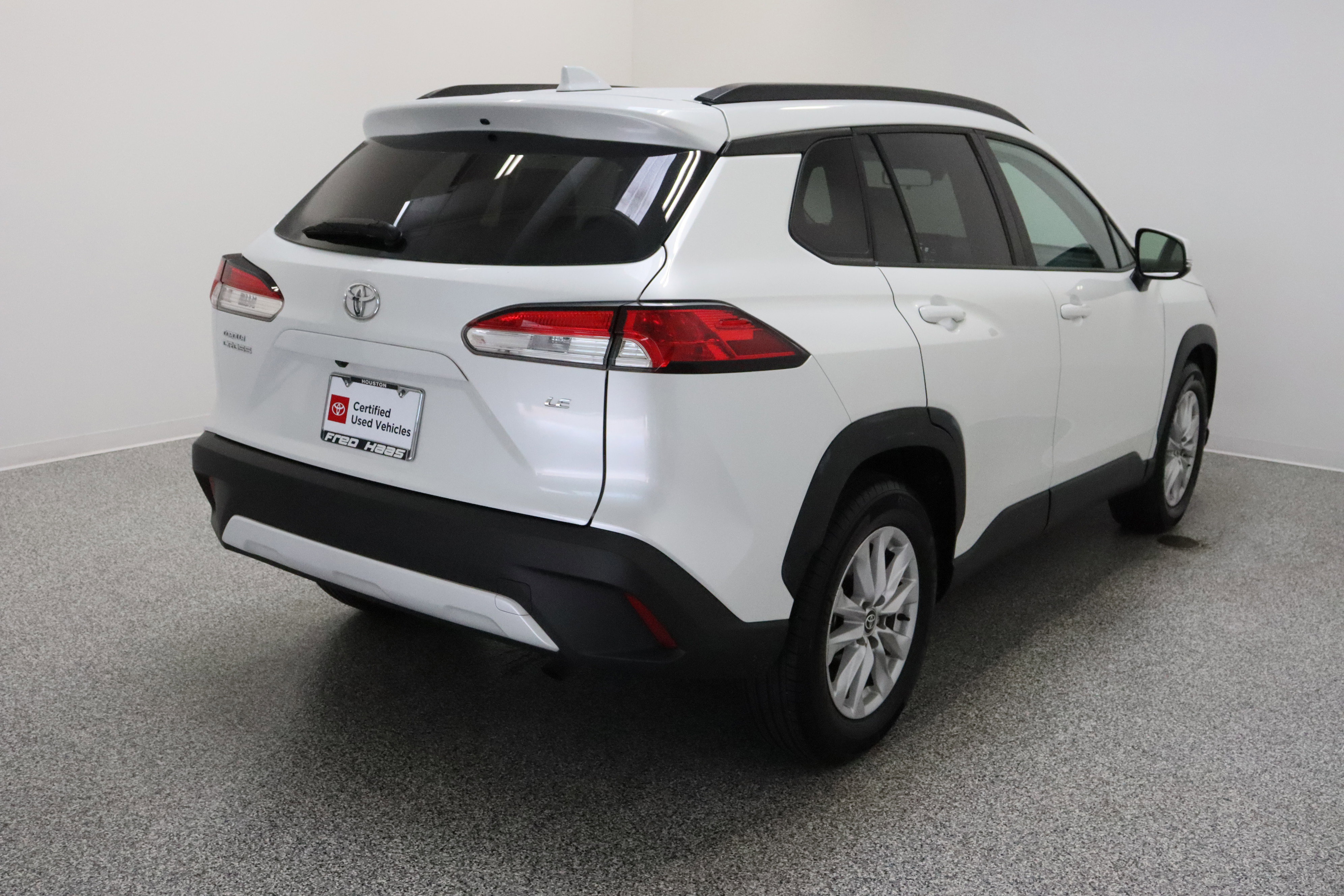 Certified 2023 Toyota Corolla Cross LE w/ Moonroof Package image 7