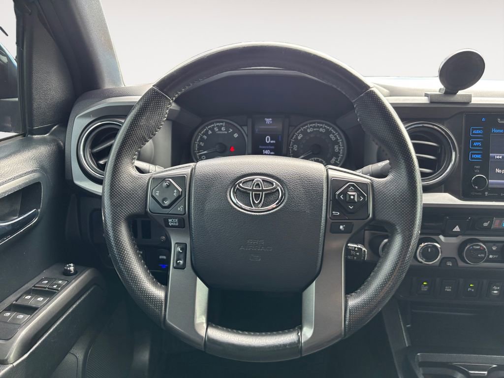 Used 2016 Toyota Tacoma TRD Off-Road AWD/4WD image 18