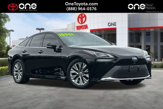 Used 2021 Toyota Mirai w/ Advanced Technology Package