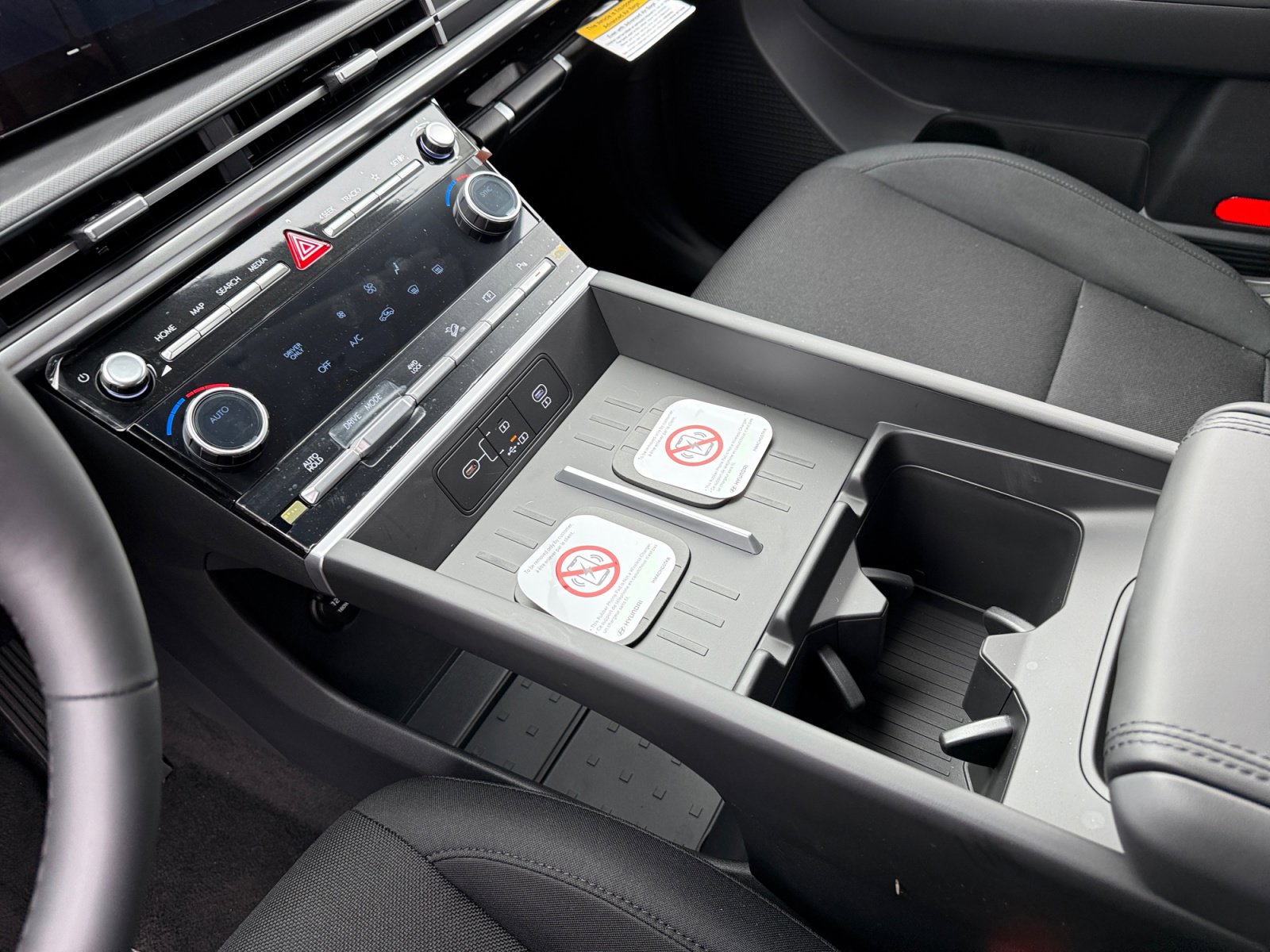 New 2026 Hyundai Santa Fe SE AWD/4WD image 13