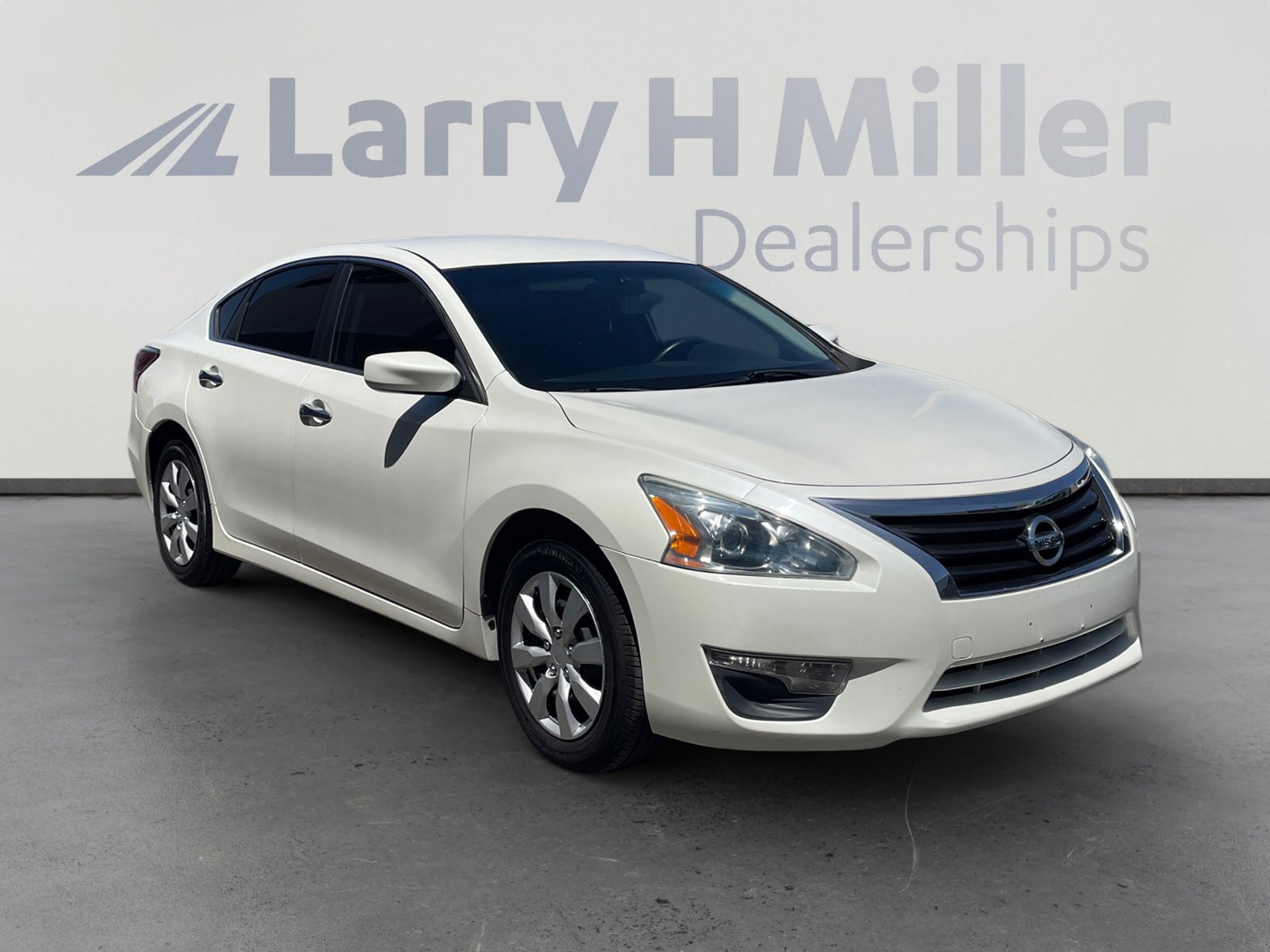 Used 2015 Nissan Altima 2.5 S w/ Power Driver Seat Package FWD image 7