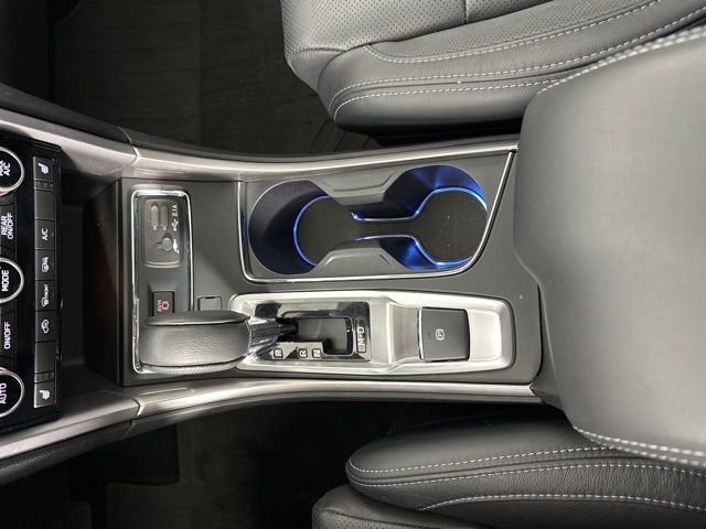 Used 2022 Subaru Ascent Limited w/ Technology Package image 18