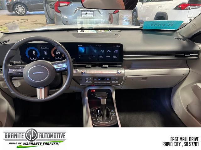 Used 2025 Hyundai Kona SEL AWD/4WD image 17