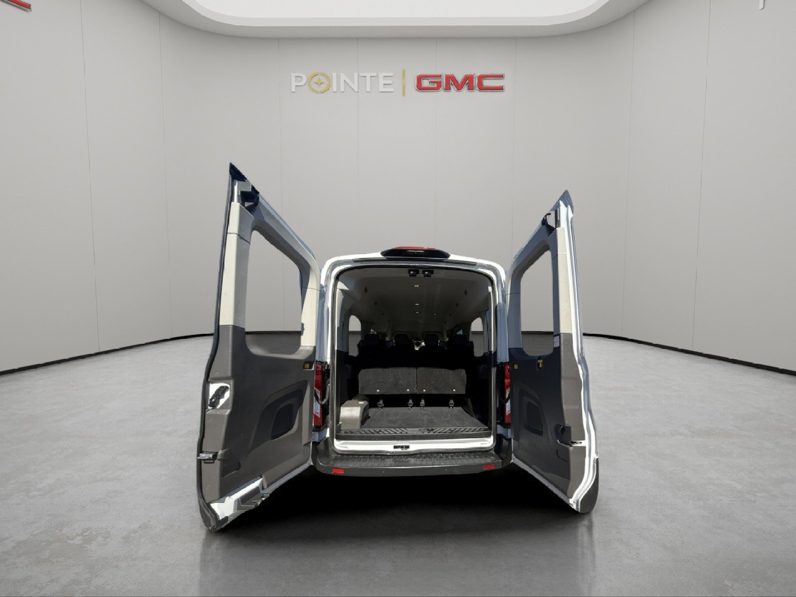 Used 2023 Ford Transit 350 XLT image 25