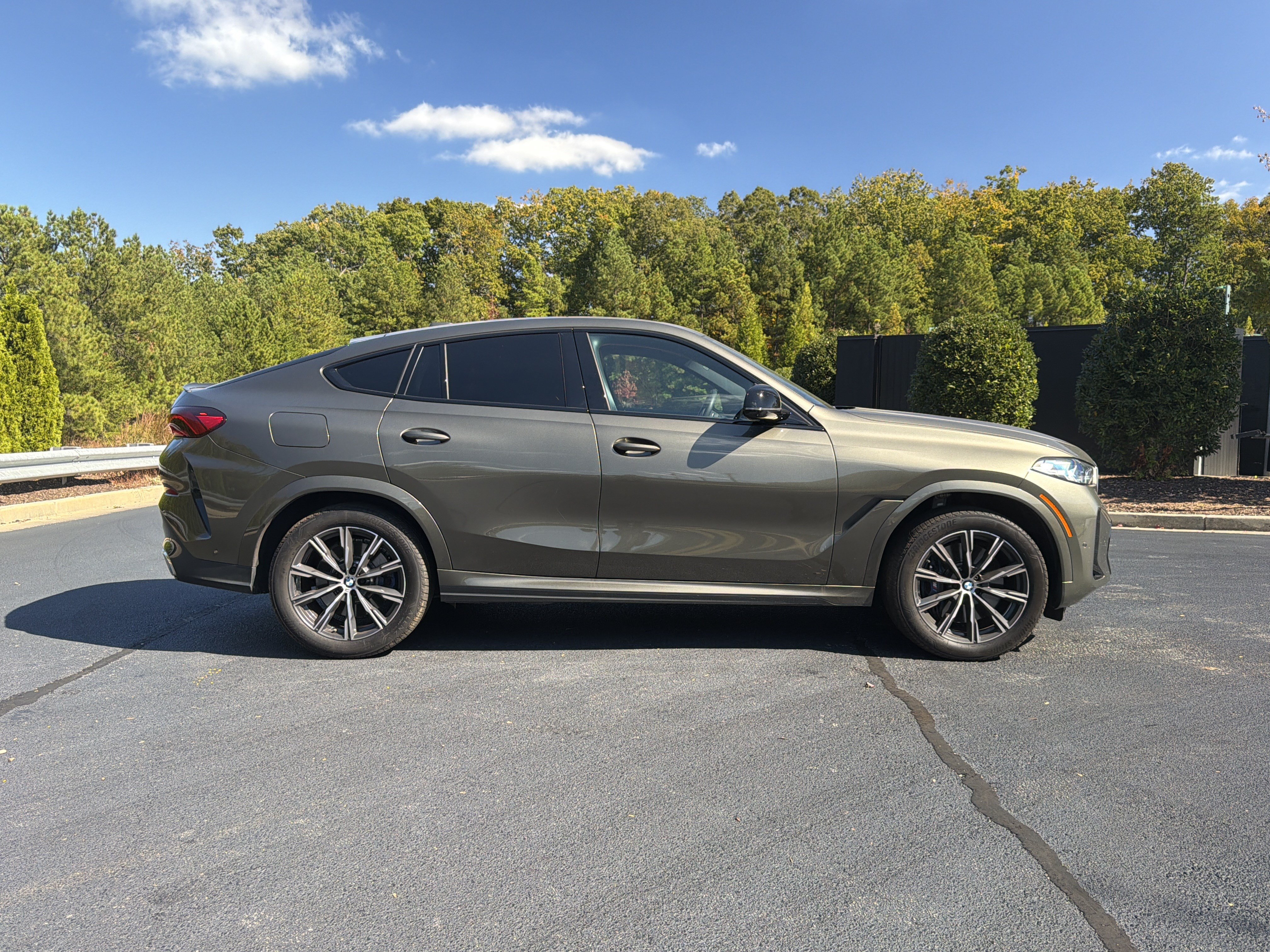 Used 2027 BMW X6 M60i AWD/4WD image 5