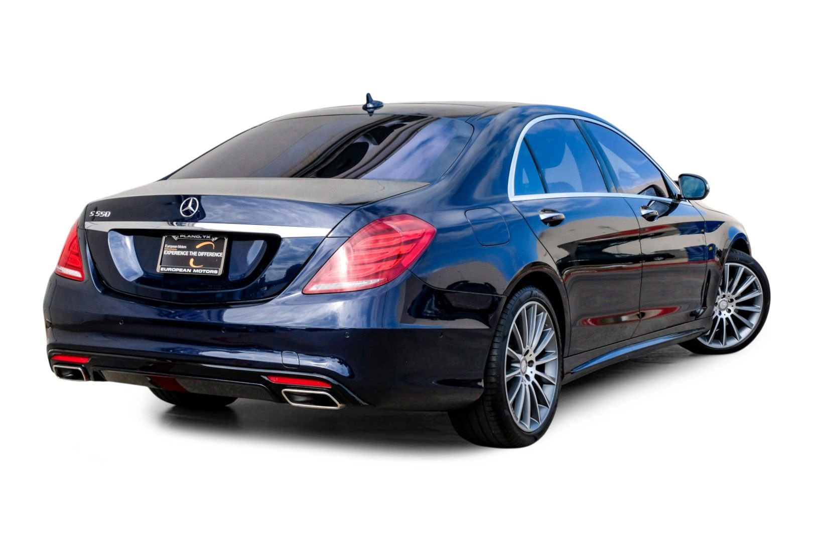 Used 2015 Mercedes-Benz S 550 Sedan w/ Sport Package image 7