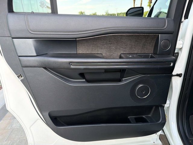 Used 2021 Ford Expedition Max Limited AWD/4WD image 15