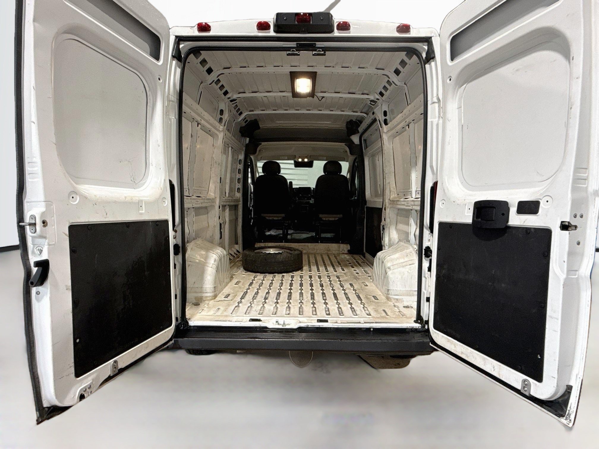 Used 2025 RAM ProMaster 2500 w/ Convenience Group FWD image 33