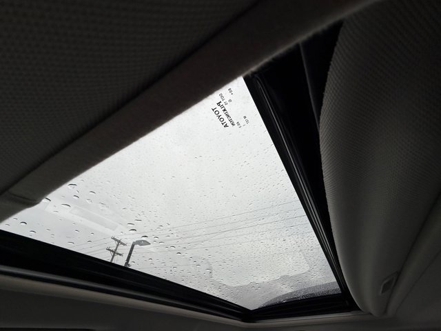 Used 2018 Toyota RAV4 XLE image 30