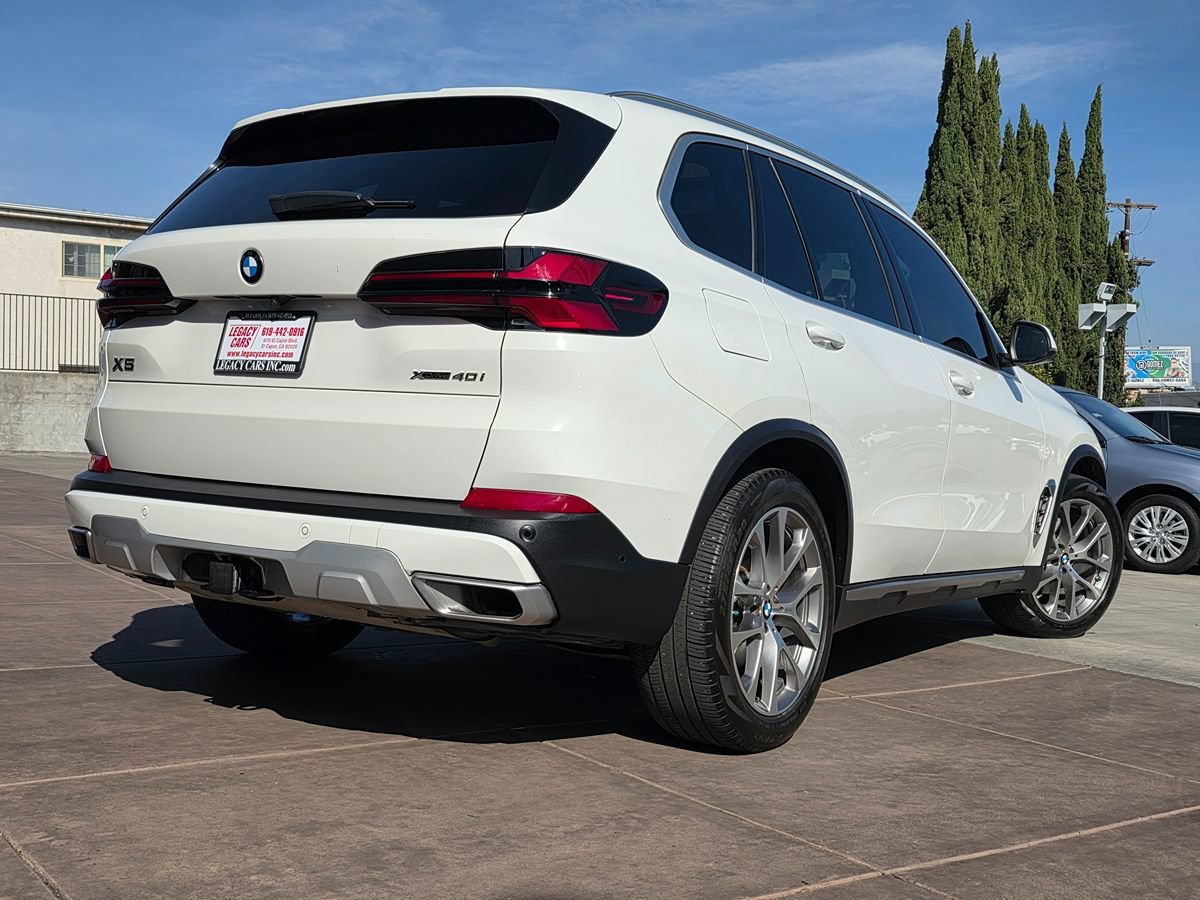 Used 2024 BMW X5 xDrive40i w/ Parking Assistance Package AWD/4WD image 13