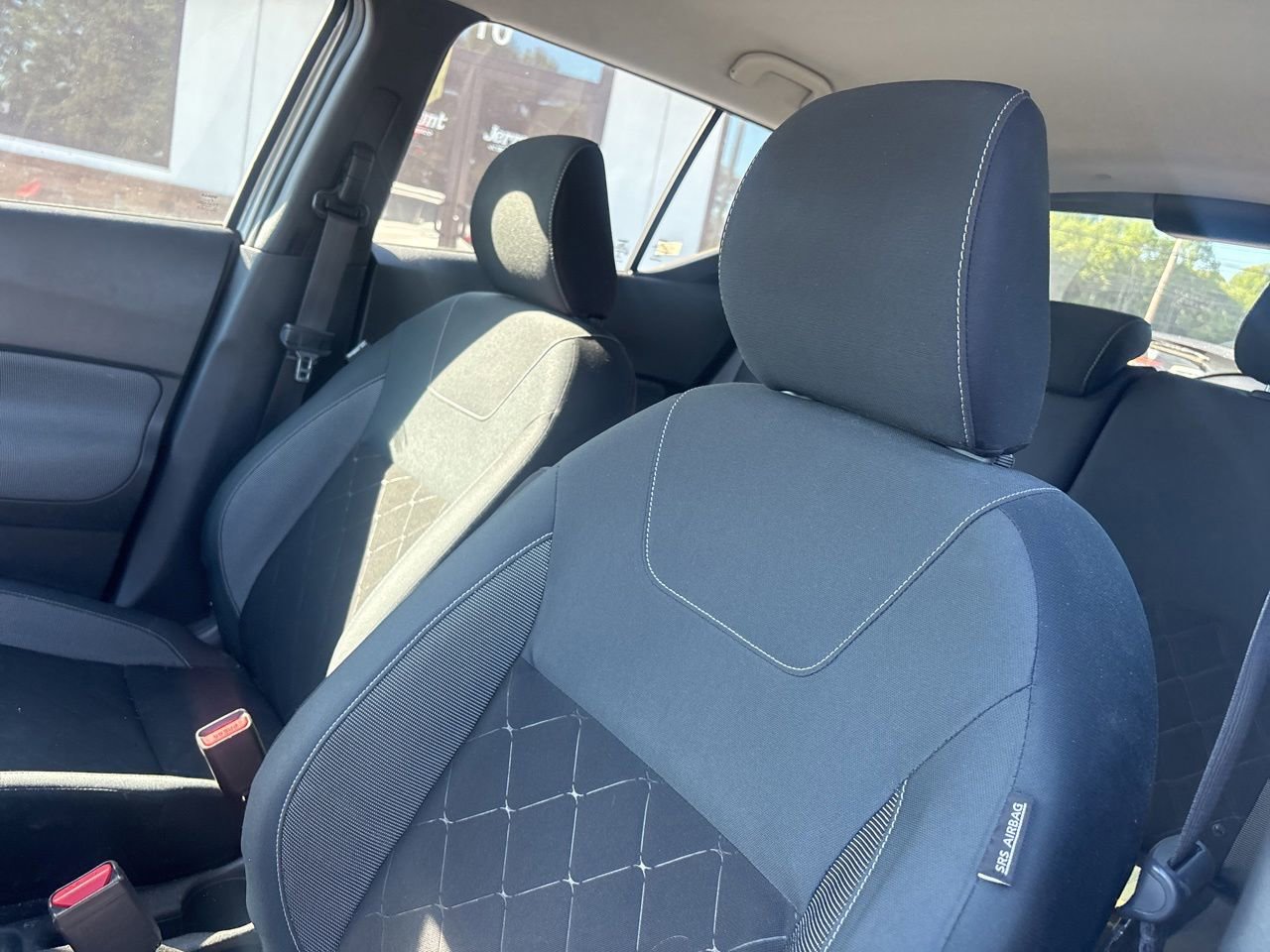 Used 2019 Nissan Kicks SV FWD image 3