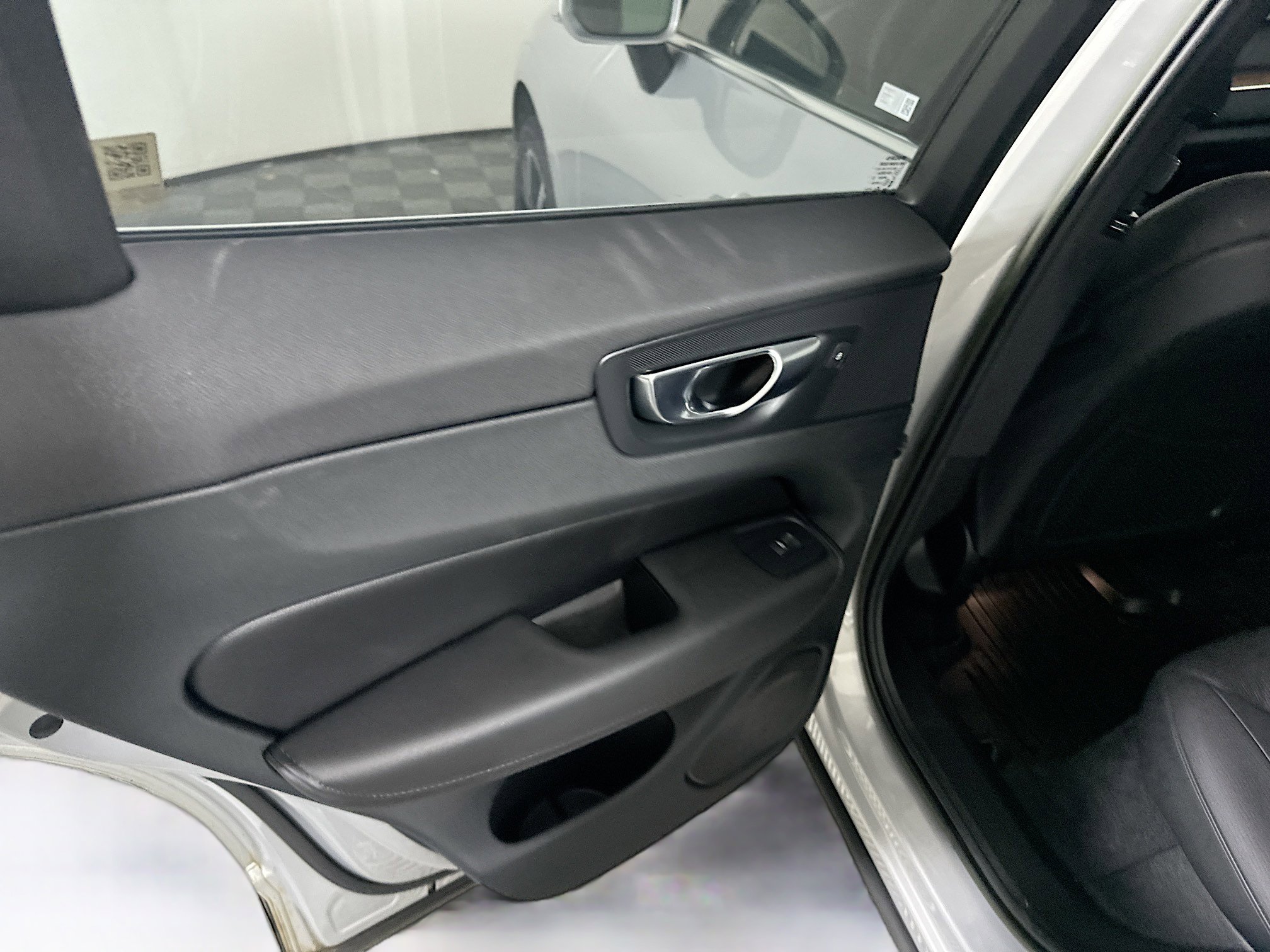 Used 2023 Volvo XC60 B5 Plus w/ Climate Package image 27