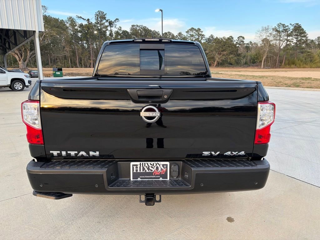 Used 2024 Nissan Titan SV w/ SV Convenience Package image 6