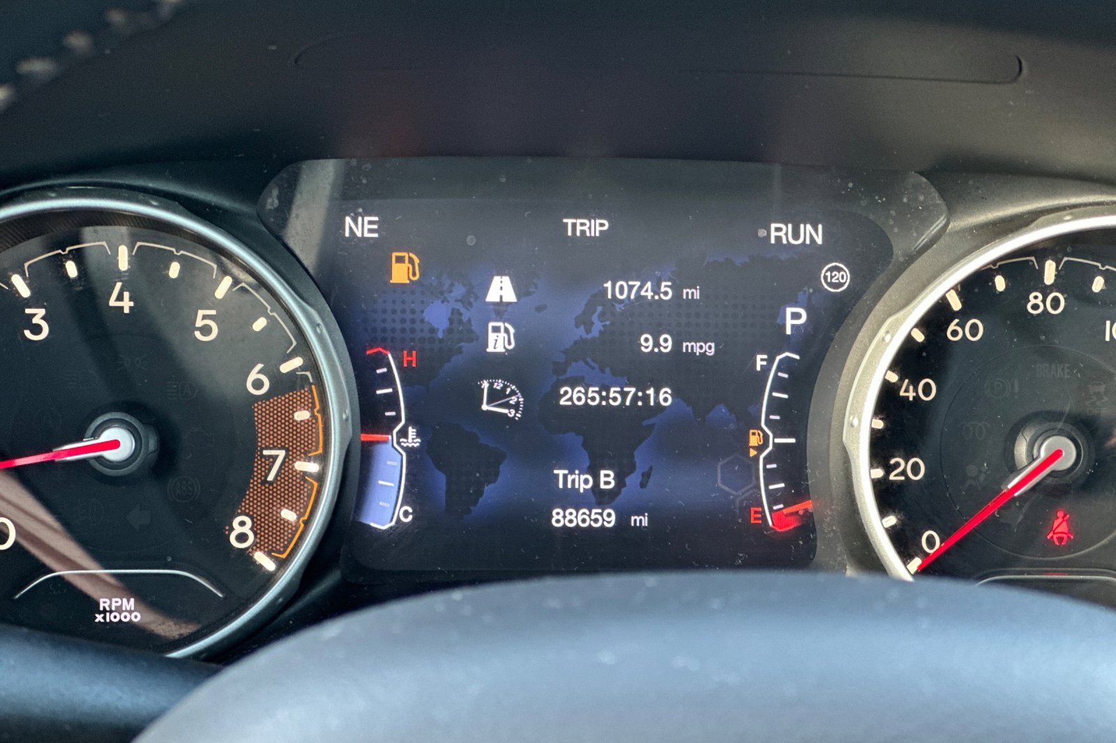 Used 2021 Jeep Compass Limited image 29