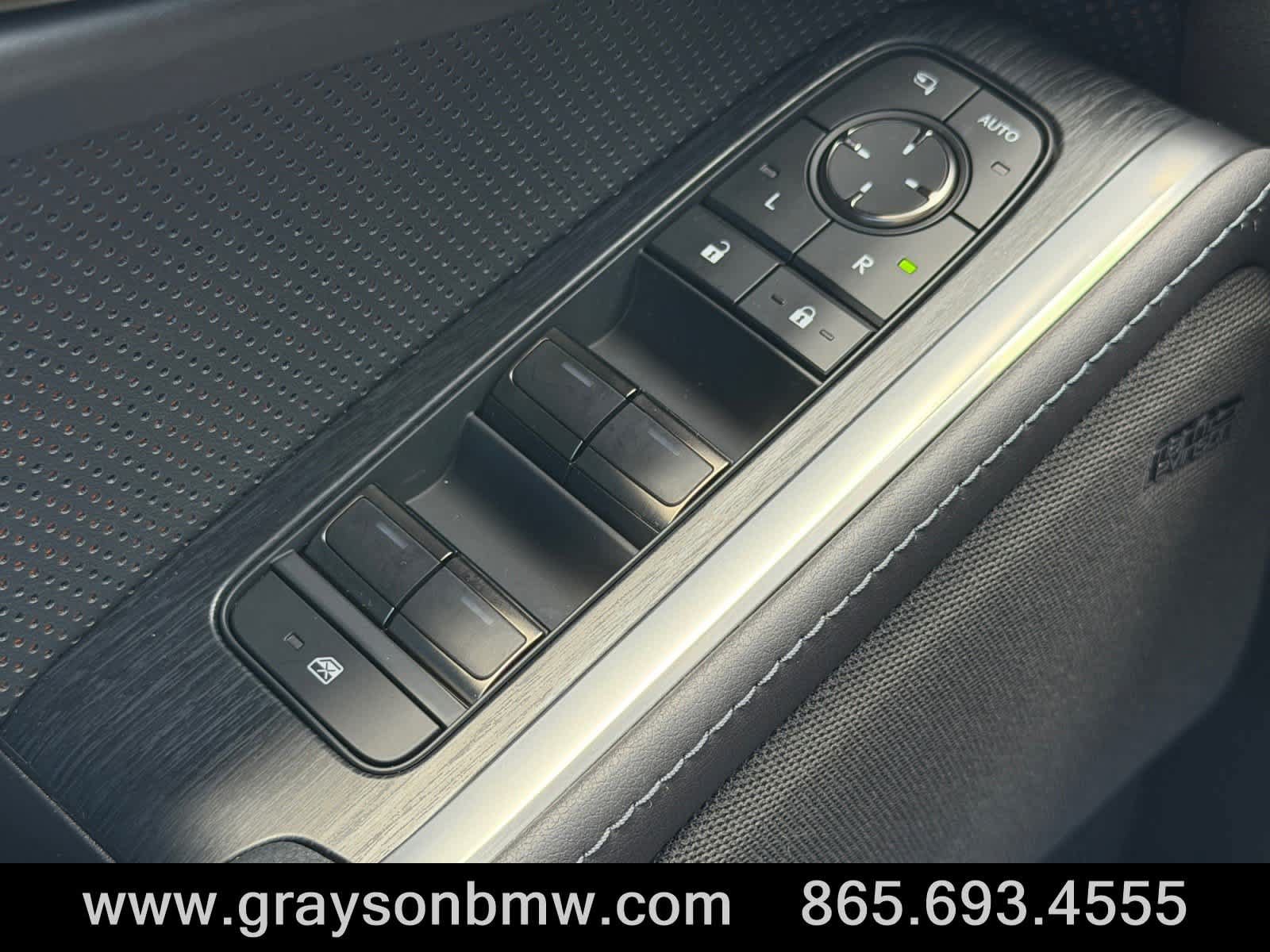 Used 2024 Lexus GX 550 w/ Accessory Package (2T) AWD/4WD image 25