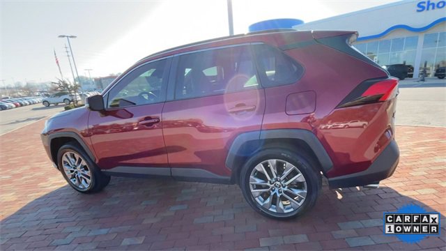 Used 2023 Toyota RAV4 XLE Premium image 7