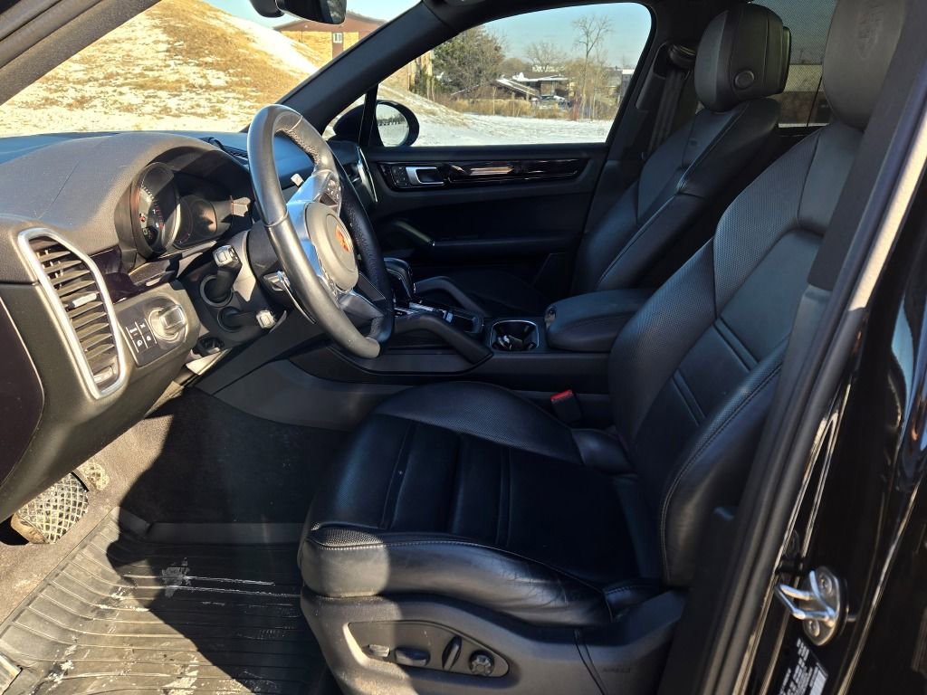 Certified 2022 Porsche Cayenne image 18