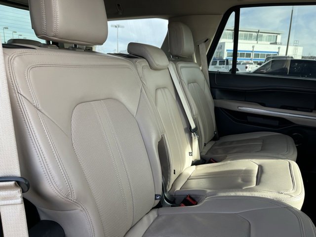 Used 2024 Ford Expedition Limited image 20