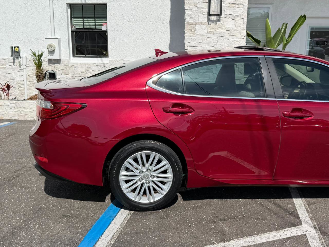 Used 2014 Lexus ES 350 w/ Luxury Package FWD image 15