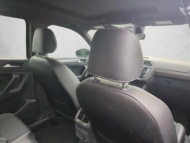 Used 2022 Volkswagen Tiguan SEL R-Line AWD/4WD image 29
