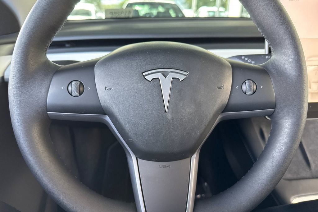 Used 2024 Tesla Model Y Performance image 21