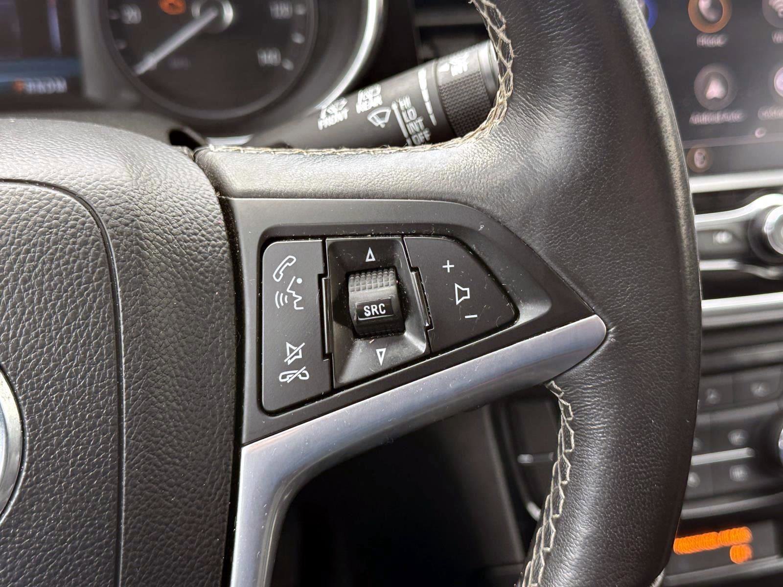 Certified 2022 Buick Encore Preferred image 20