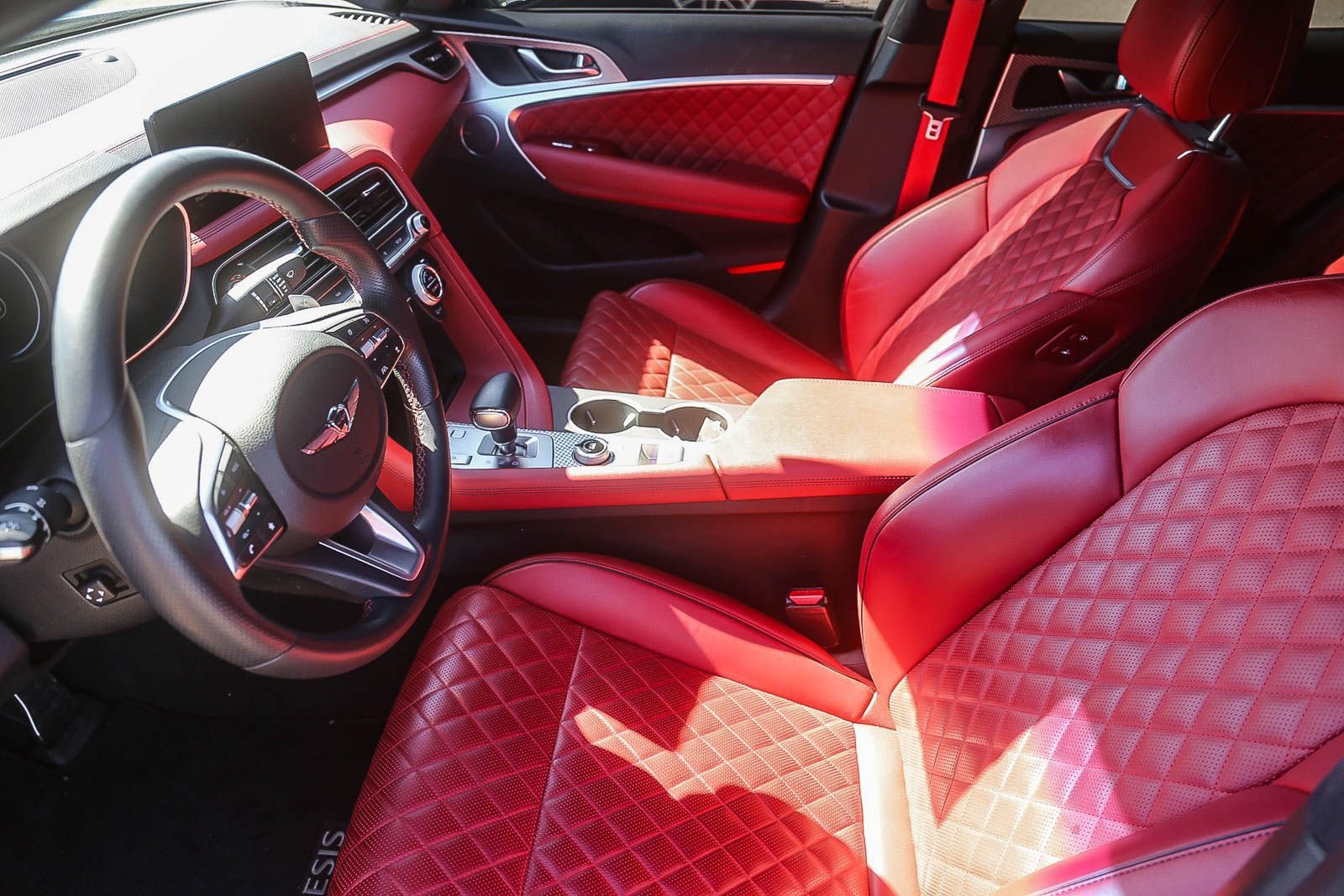 Used 2023 Genesis G70 3.3T w/ Sport Prestige Package image 5