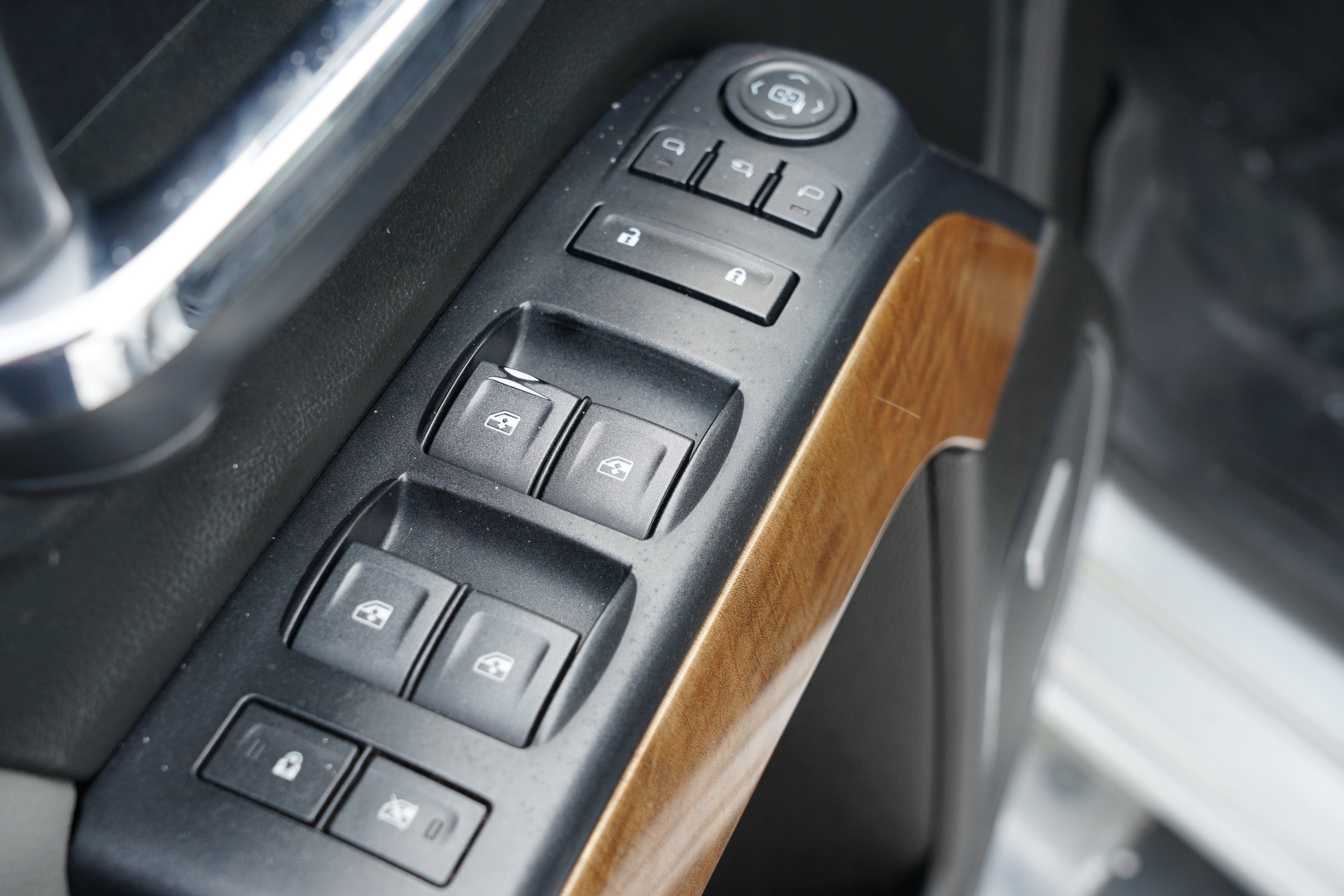 Used 2018 Chevrolet Silverado 3500 LTZ w/ Duramax Plus Package image 20