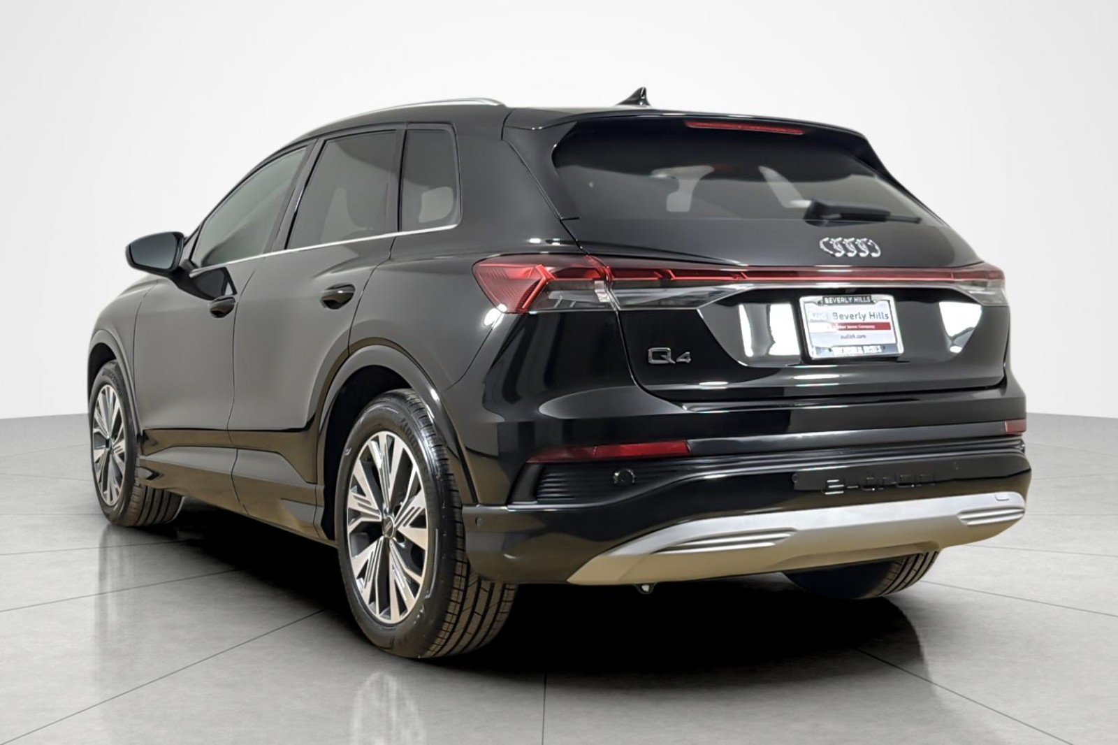 Certified 2023 Audi Q4 e-tron Premium w/ Premium Plus RWD image 3