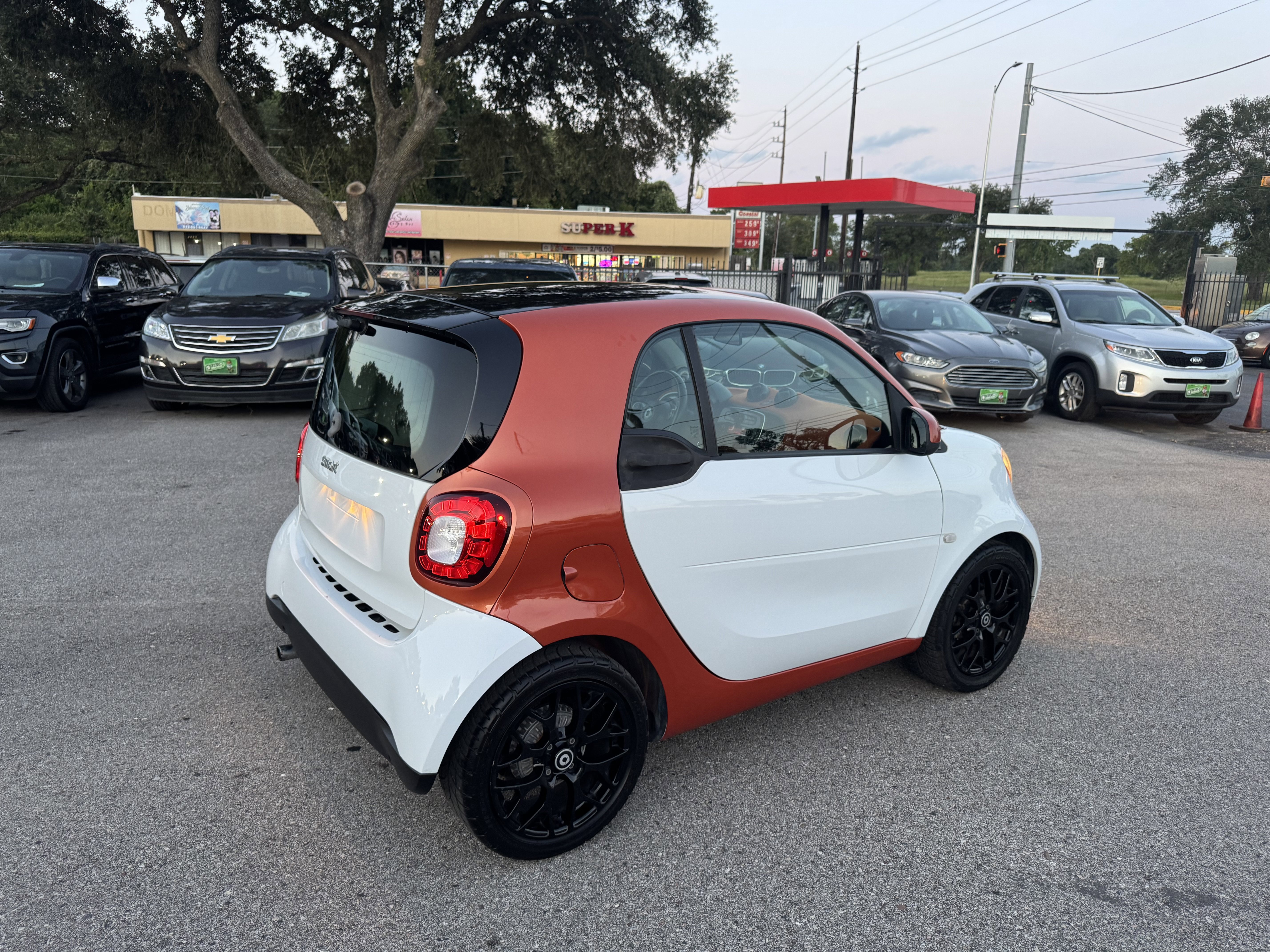 Used 2016 smart fortwo passion image 7