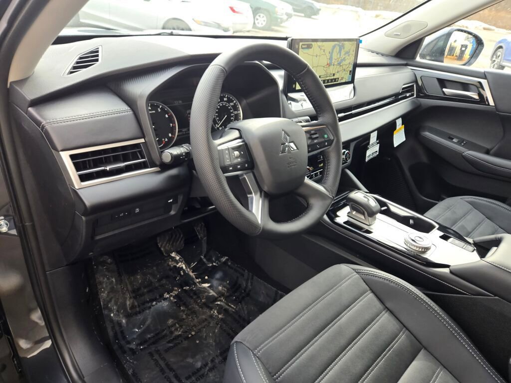 New 2026 Mitsubishi Outlander SEL AWD/4WD image 16