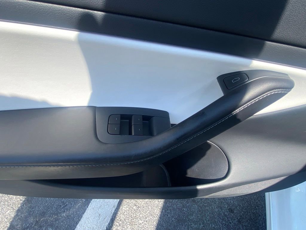Used 2021 Tesla Model 3 Long Range AWD/4WD image 8
