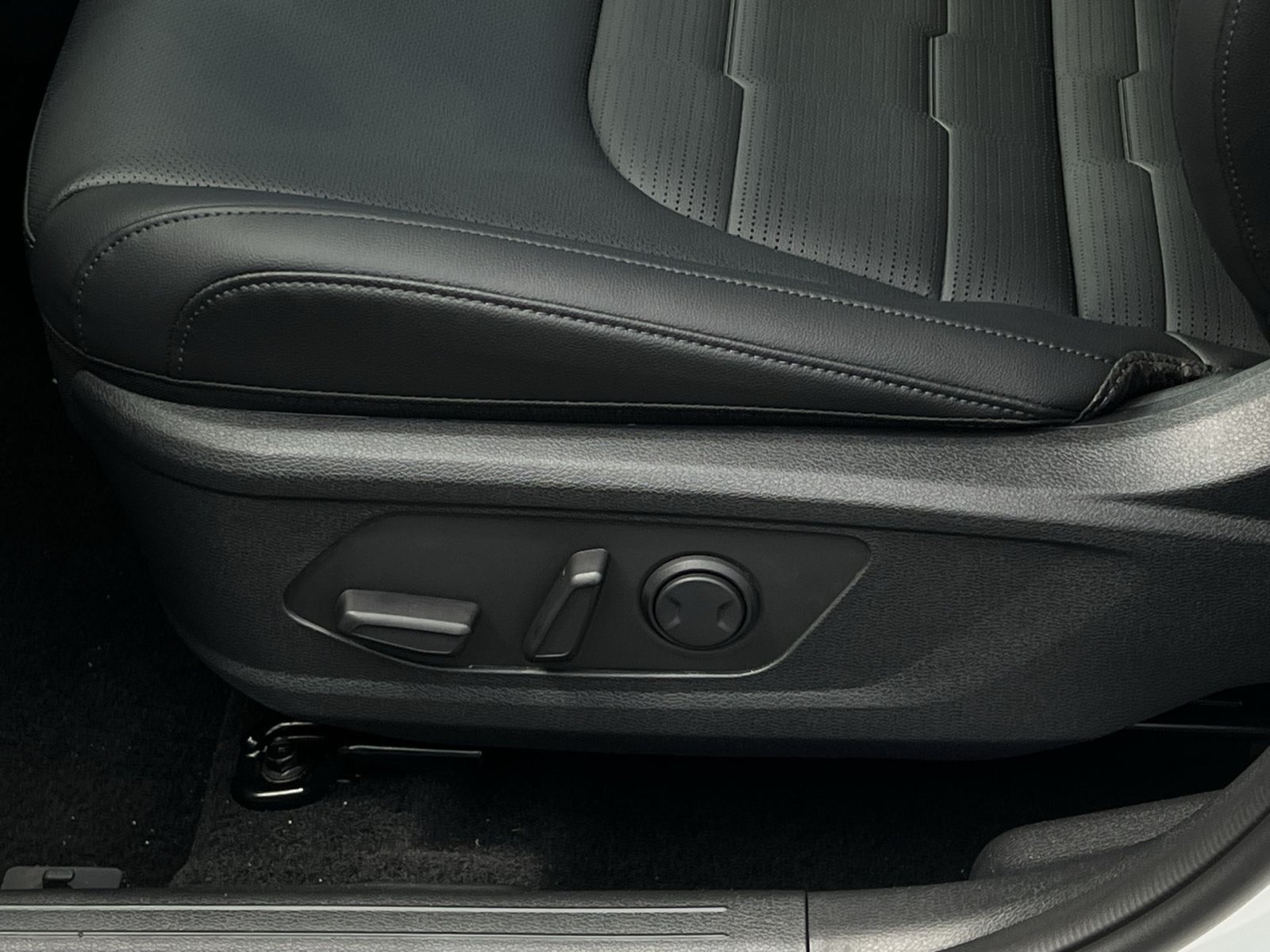 New 2027 Kia Sportage SX Prestige AWD/4WD image 19