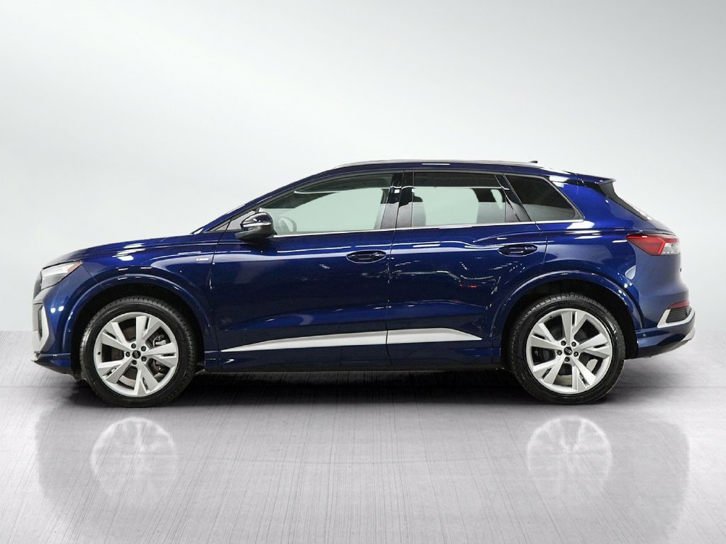 Used 2023 Audi Q4 e-tron Premium Plus w/ Premium Plus AWD/4WD image 2