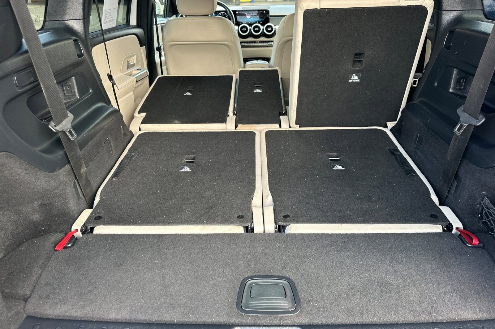 Used 2022 Mercedes-Benz GLB 250 image 18