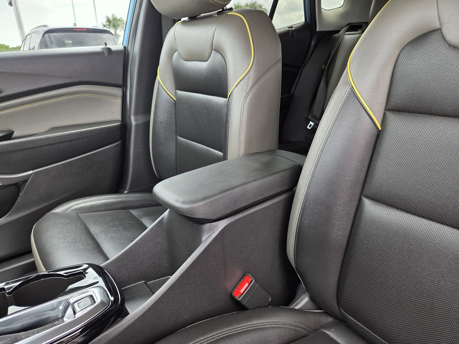 Used 2025 Chevrolet Trax ACTIV w/ Driver Confidence Package FWD image 27