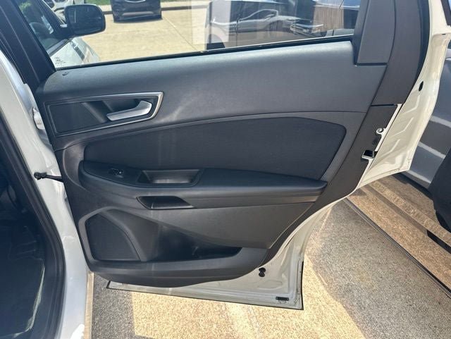 Used 2017 Ford Edge SE AWD/4WD image 18