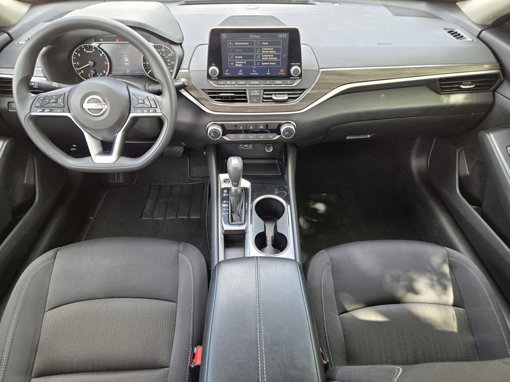 Used 2024 Nissan Altima 2.5 SV FWD image 18