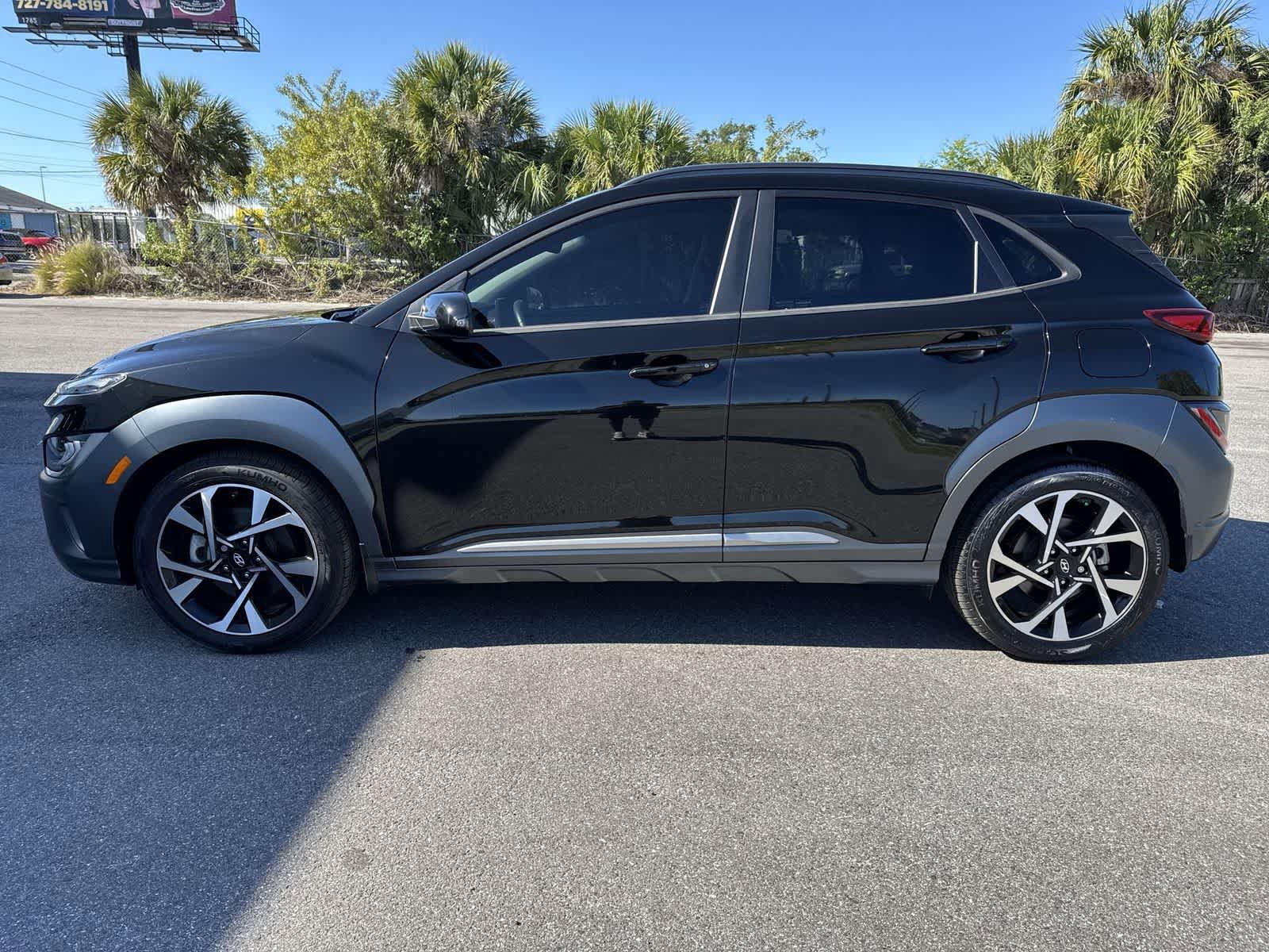 Used 2022 Hyundai Kona Limited AWD/4WD image 4