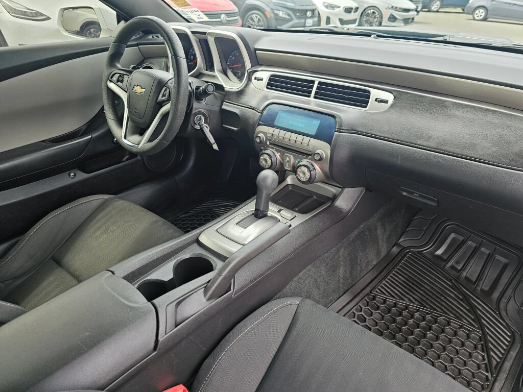 Used 2013 Chevrolet Camaro LS RWD image 24
