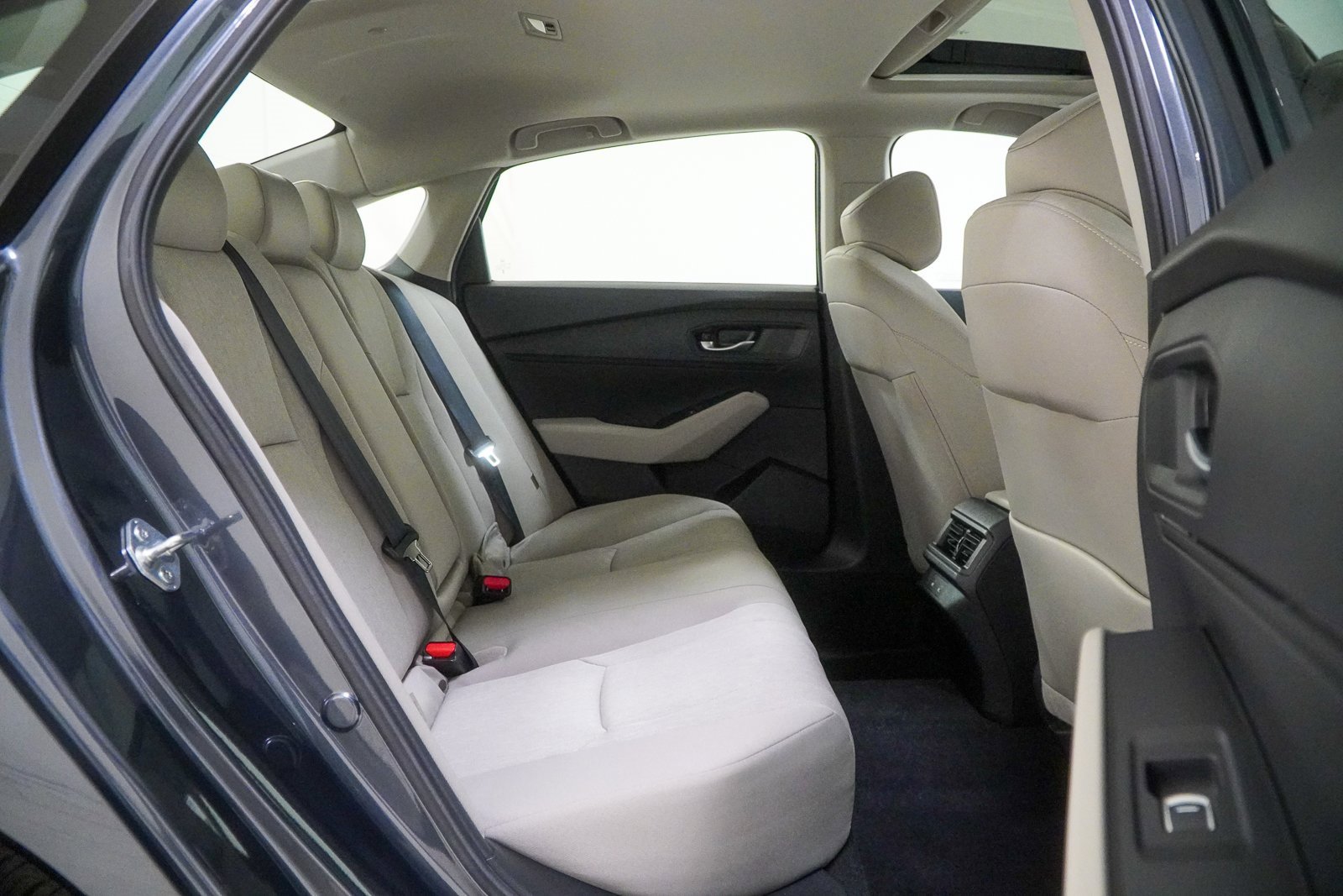 Certified 2025 Honda Accord SE image 35