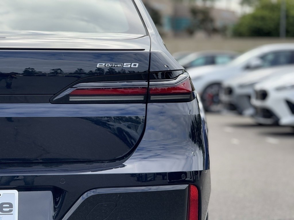 New 2026 BMW i7 eDrive50 w/ M Sport Package image 14