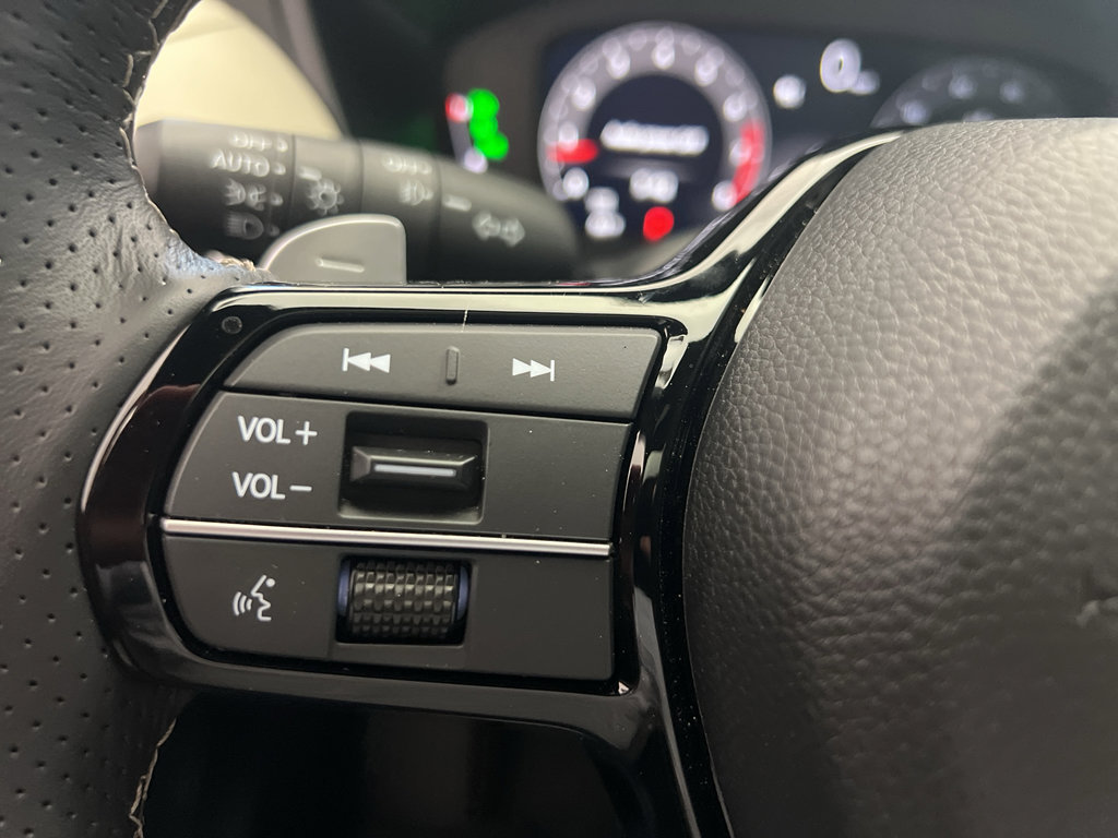 Used 2025 Acura ADX A-Spec image 17