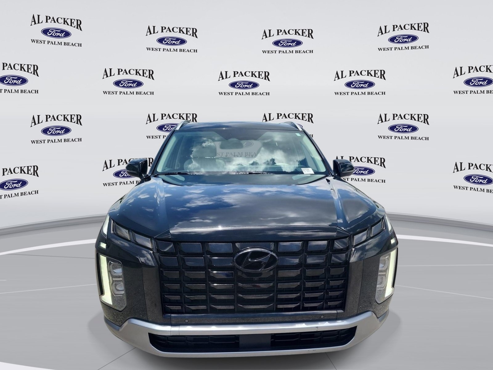 Used 2024 Hyundai Palisade Limited FWD image 9
