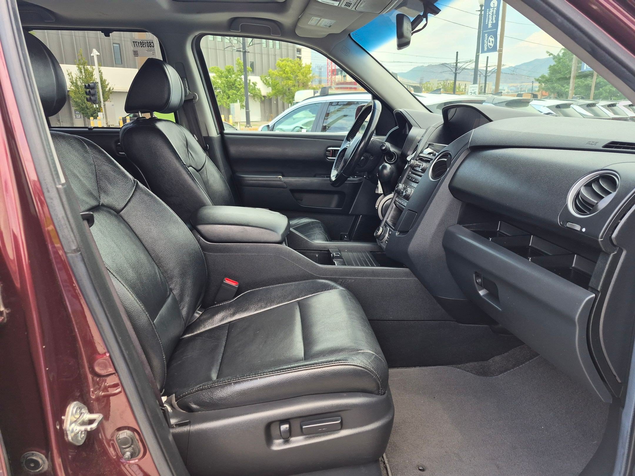Used 2012 Honda Pilot Touring image 32