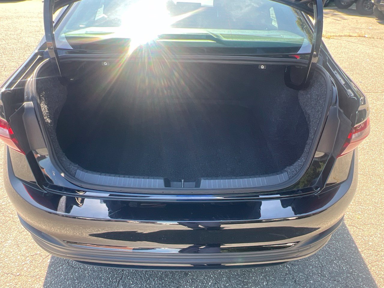 Used 2025 Volkswagen Jetta Sport FWD image 13