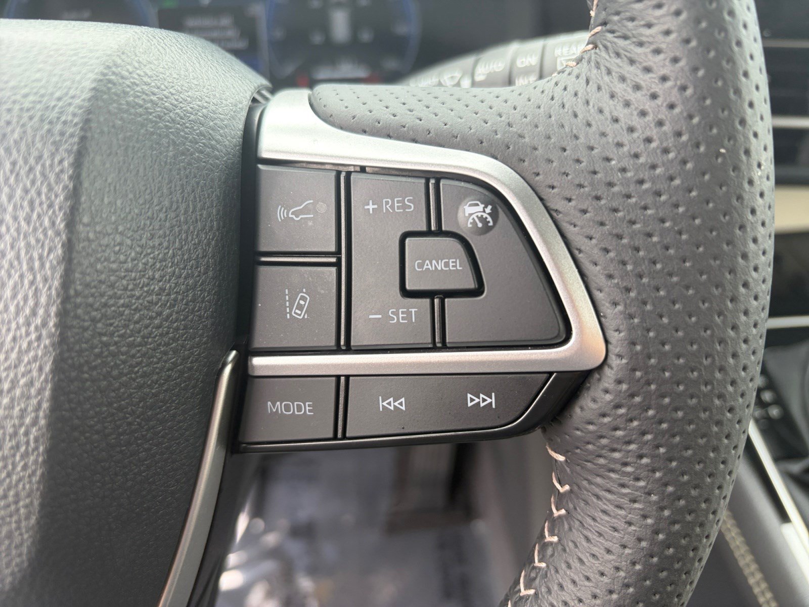 Used 2026 Toyota Sienna Platinum AWD/4WD image 15