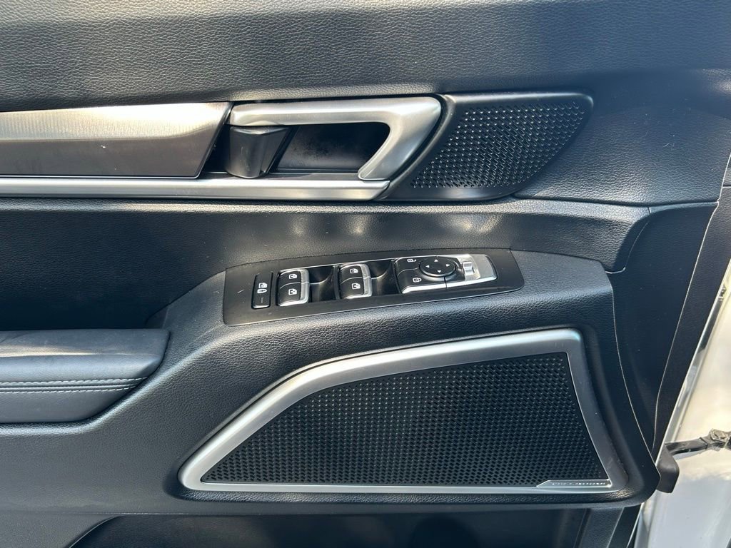 Used 2024 Kia Telluride S image 16