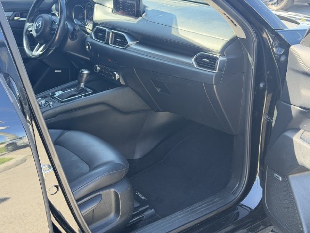 Used 2018 MAZDA CX-5 Touring w/ Preferred Equipment Package FWD image 15