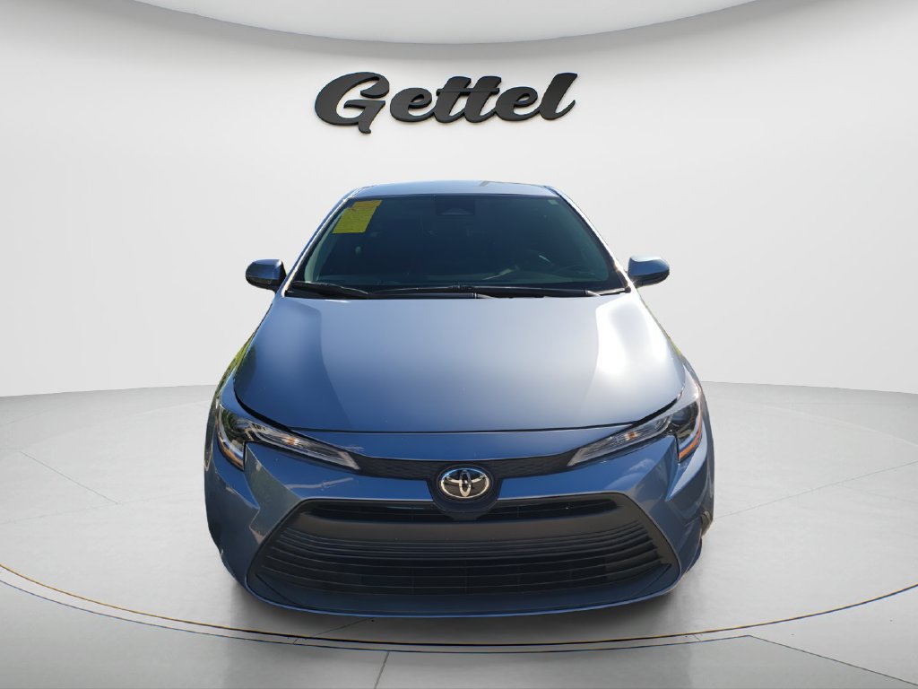 Certified 2025 Toyota Corolla LE FWD image 2
